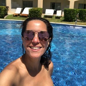 Meet your Posher, Kenza